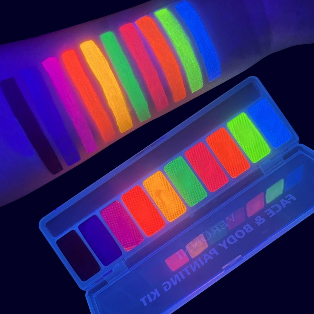 Fluorescent UV Fine Makeup Pallet Fluorescent UV Fine Makeup Pallet